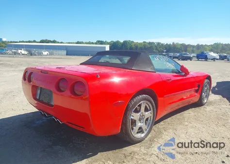 1999 Chevrolet Corvette z USA, uszkodzony, nr VIN 1G1YY32G8X5103177